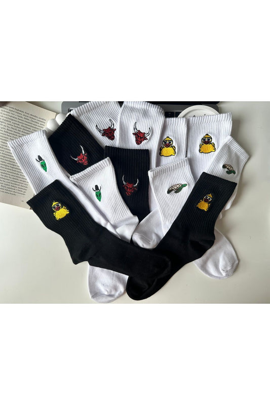 Premium Çılgın Nakışlı 6 Çift Siyah Beyaz Pamuklu Unisex Yazlık Kışlık Hediyelik 6 Çift Çorap Seti.
