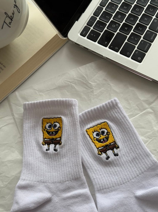 Unisex Sünger Bob nakışlı beyaz soket çorap seti